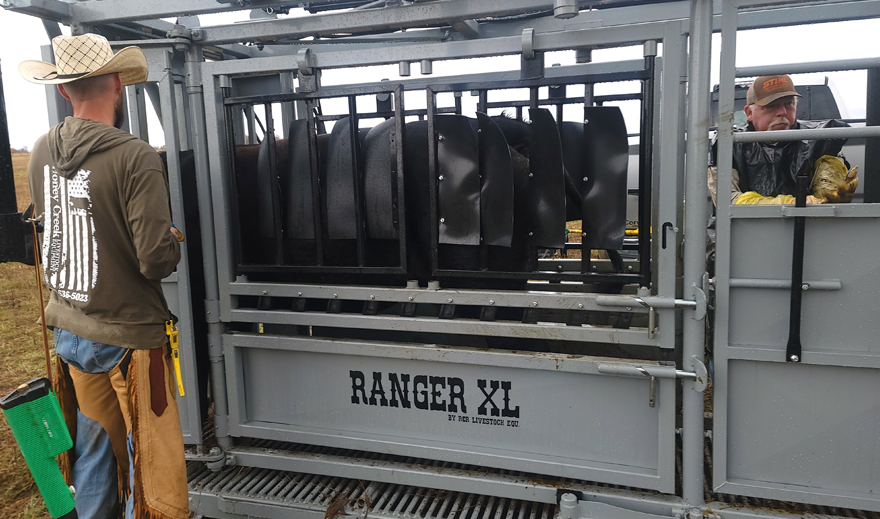 Ranger XL Hydraulic chute